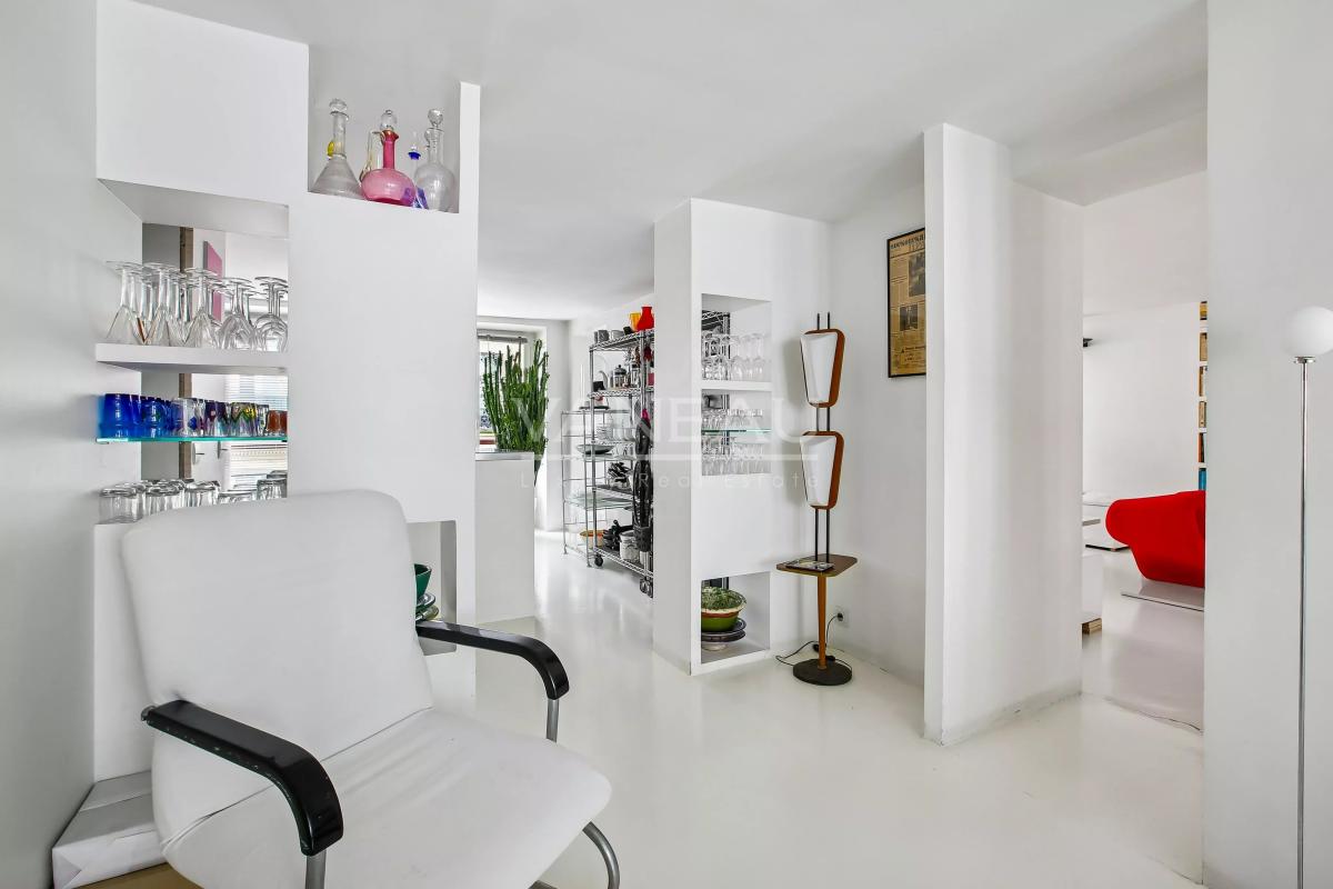 Paris 3è - Loft d'artiste en étage avec ascenseur