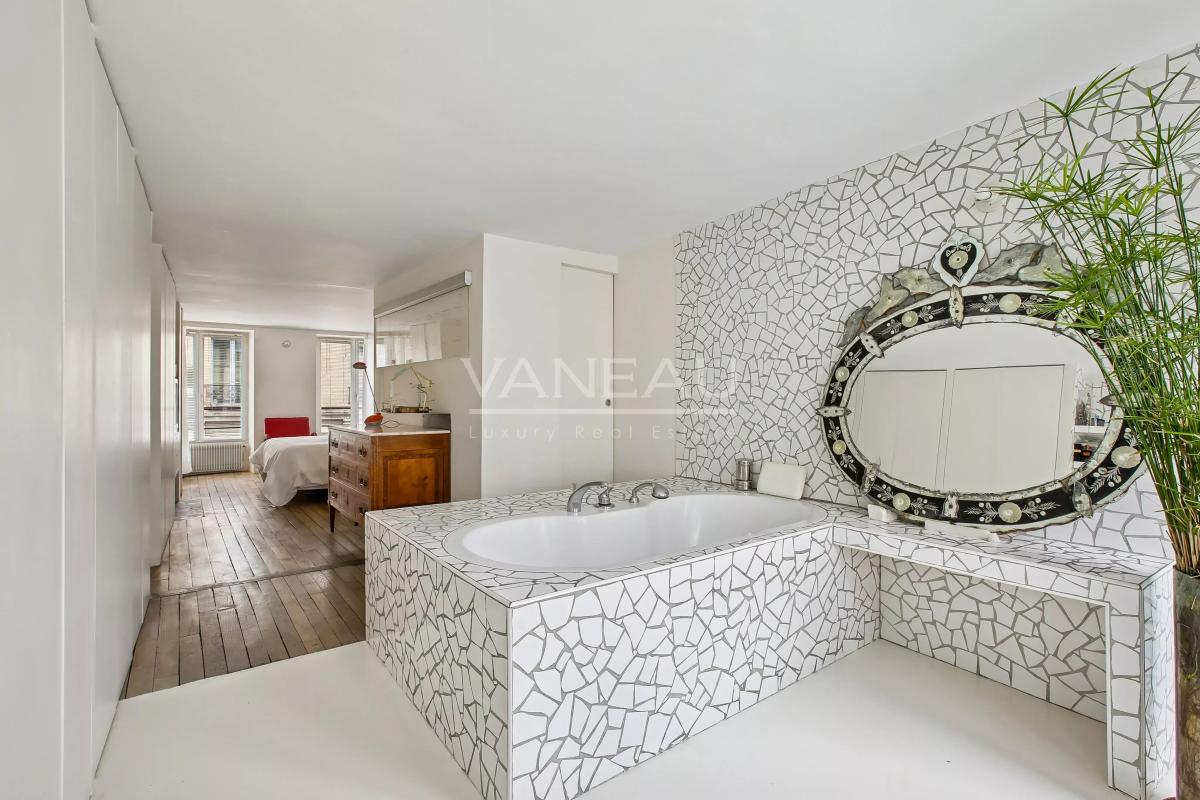 Paris 3è - Loft d'artiste en étage avec ascenseur
