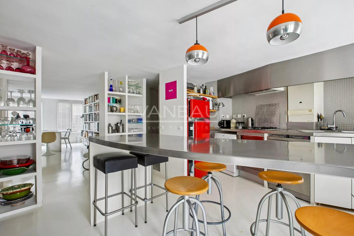 Paris 3è - Loft d'artiste en étage avec ascenseur