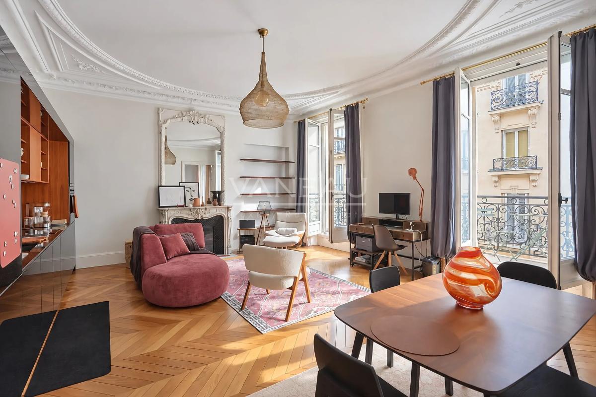 Deux pièces de standing avec balcon filant « coup de cœur » -