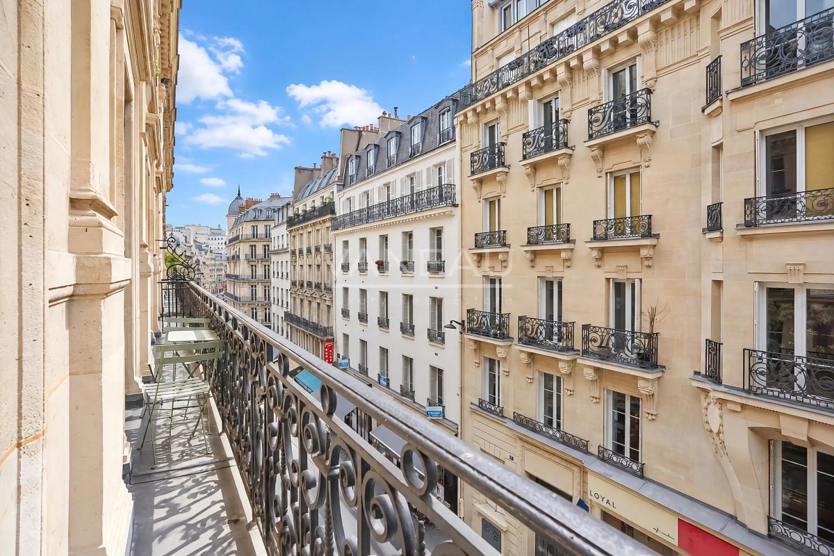 Deux pièces de standing avec balcon filant « coup de cœur » -