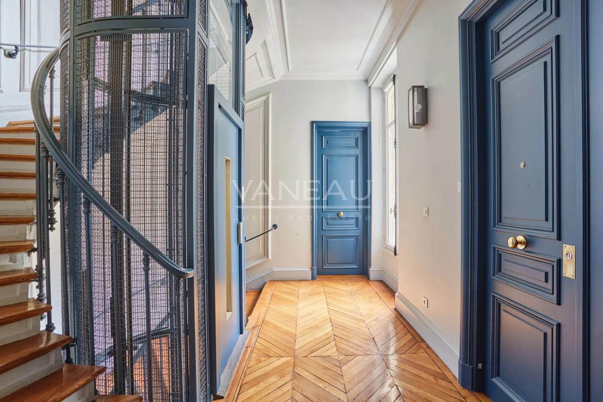 Deux pièces de standing avec balcon filant « coup de cœur » -