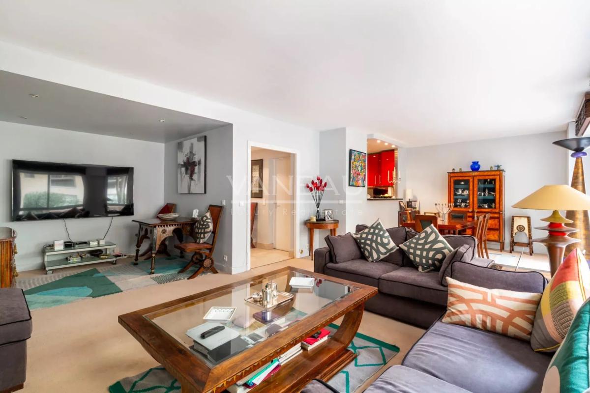 Barbet de Jouy / Sur Jardin